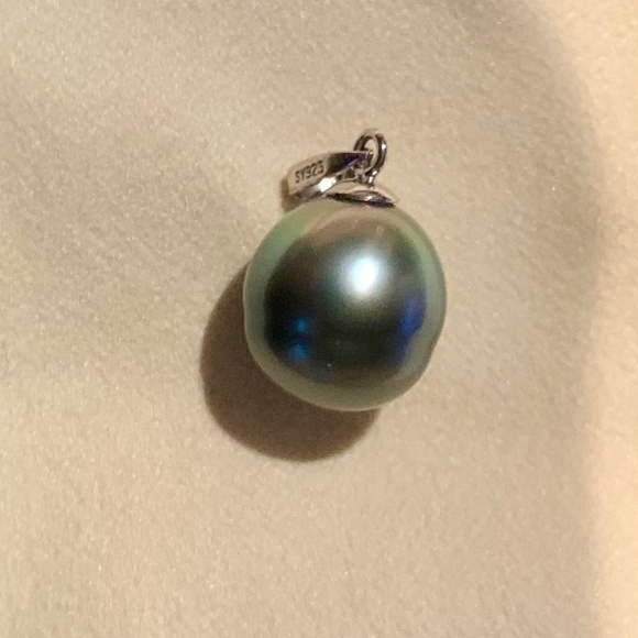 Tahia Tahitian Black Pearl - Picture 2 of 4
